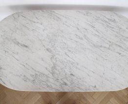 Table bistrot vintage ovale en marbre