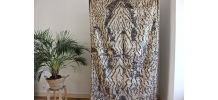 Tapis azilal berbere tissé main au Maroc