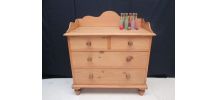  Commode en pin anglaise
