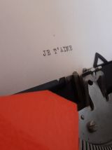 Machine à écrire vintage Orange