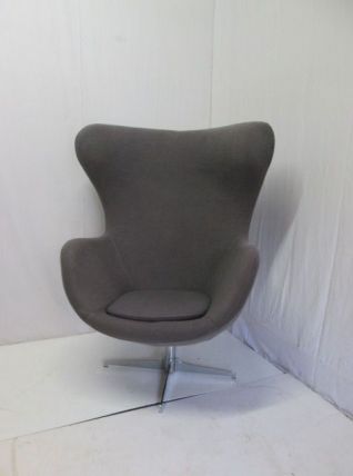 Fauteuil forme d'oeuf