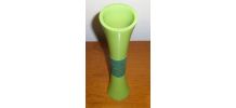 Vase soliflore de 1975 en résine teintée