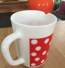 Pichet arcopal à pois POLKA