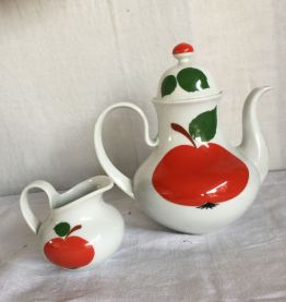 Service à cafe pomme rouge année 70