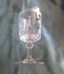 6 verres à pied en cristal ciselé et monogrammé
