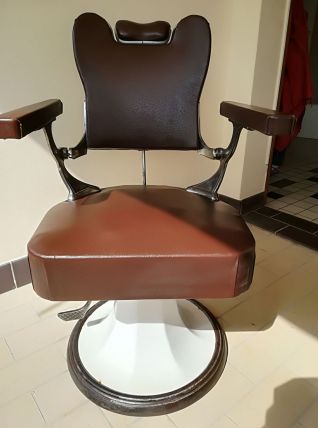 Fauteuil de barbier pellerey. Paris