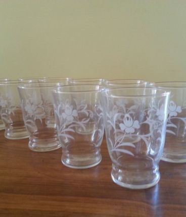 Lot de 10 moyens verres Vintage