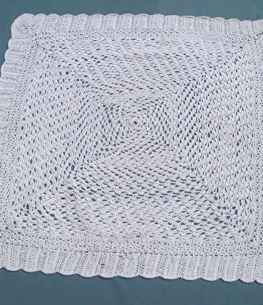 plaid , couverture au crochet ancien ,vintage
