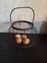 Ancien panier à oeuf en métal