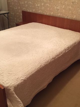 Lit/matelas/armoire