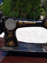 Machine à coudre Naumann