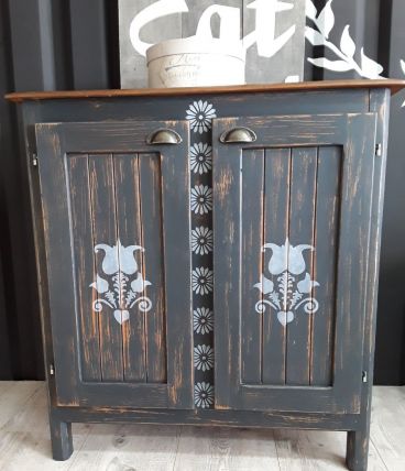 Commode pin 
