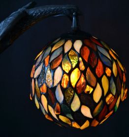 Lampe à poser aigle type Tiffany