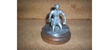 STATUETTE ETAIN SUR SOCLE LE CANTONIER 