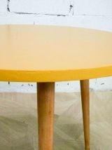 Table basse jaune