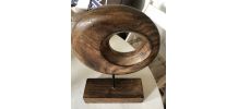Objet de décoration sur socle