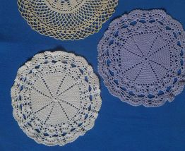 lot de 3 napperons ronds  anciens