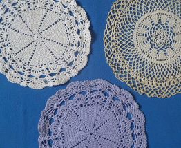 lot de 3 napperons ronds  anciens