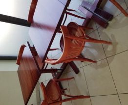 table ronde ou carré avec 2 chaises style bistro année 50