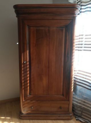Bonnetière (Armoire)