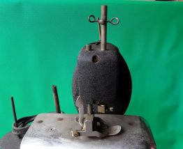 Machine à coudre pro,  point de chainette 