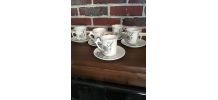 Délicat service à café en porcelaine