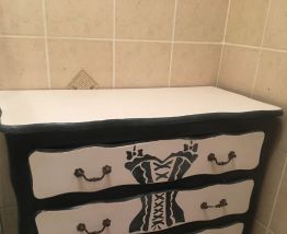 Commode 