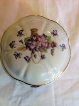 Bonbonnière porcelaine de limoges signée motif