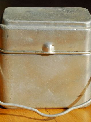 Ancienne cantine lunchbox