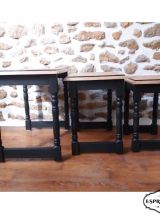 Tables gigognes