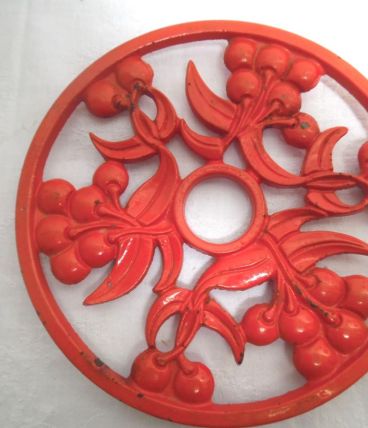 dessous de plat en fonte thème cerises