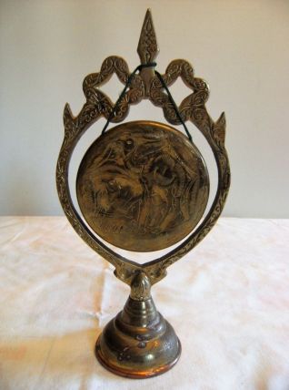 Petit gong en cuivre tunisien made le phare motif