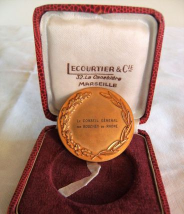 Médaille Bronze bouliste pétanque signée H Demey