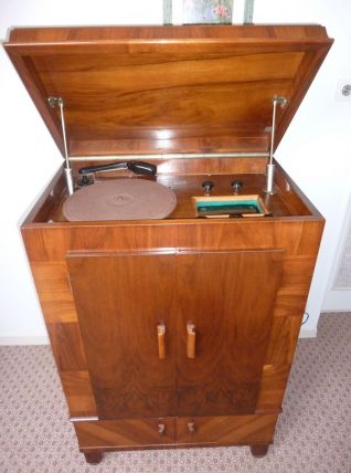 meuble radio tourne disque