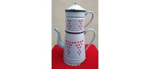 Grande cafetière émaillée blanche à damiers rouge (Années 20