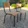 Chaises d’école vintage