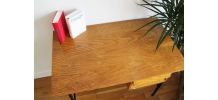 Bureau vintage moderniste années 60 pieds en metal noir
