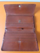 Portefeuille Vintage en cuir épi de la maison Louis Vuitton.