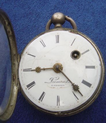 A vendre montre gousset a "coque" trés vielle a réstaurer