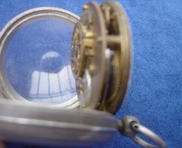 A vendre montre gousset a "coque" trés vielle a réstaurer