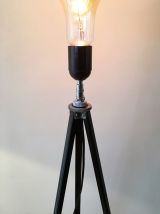 lampadaire s/ancien trépied photo métal_ampoule globe