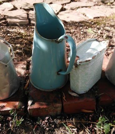 divers pots