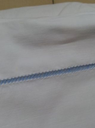  drap bébé brodé mains 50's
