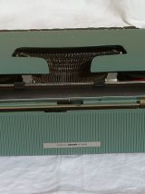 Machine a écrire Olivetti Lettera 32  spain