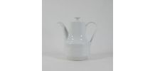 Petite cafetière en porcelaine