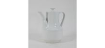 Petite cafetière en porcelaine