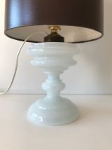 Lampe art déco verre opaline blanche