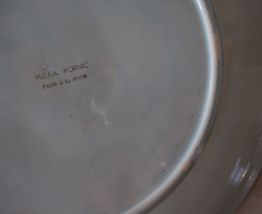 Lot en faïence de 6 assiettes à huîtres et 1 plat 