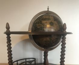 Desserte bar mappemonde 