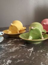 6 tasses à café et soucoupes
